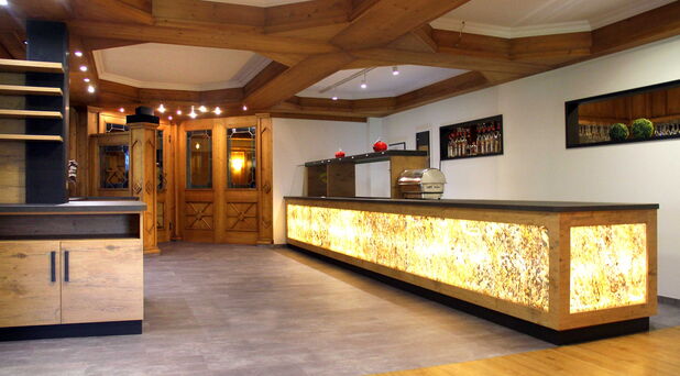 MÜKUSCH Einrichtungen – Kompletteinrichtungen – Hotel Sonnenbichl in Langenwang – Restaurant und Buffet, Lobby